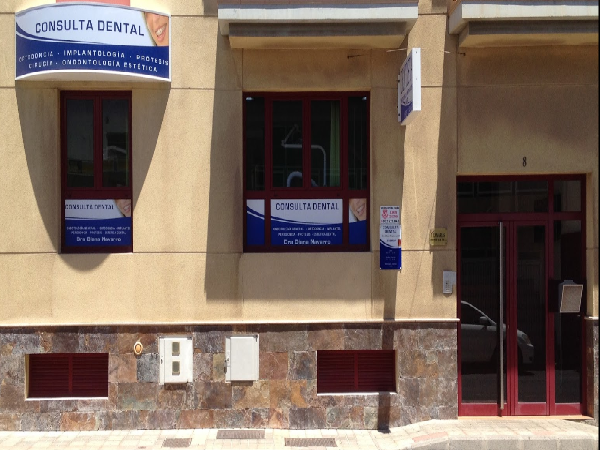 Clinica dental navarro vera foto